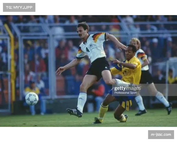 战术演变：随着三后卫复兴，意甲“边中卫”在由守转攻时直接冲击肋部成为新趋势